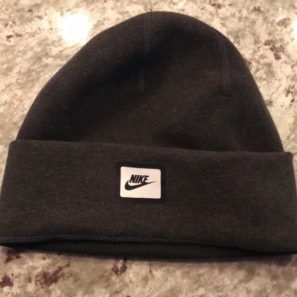 nike winter cap